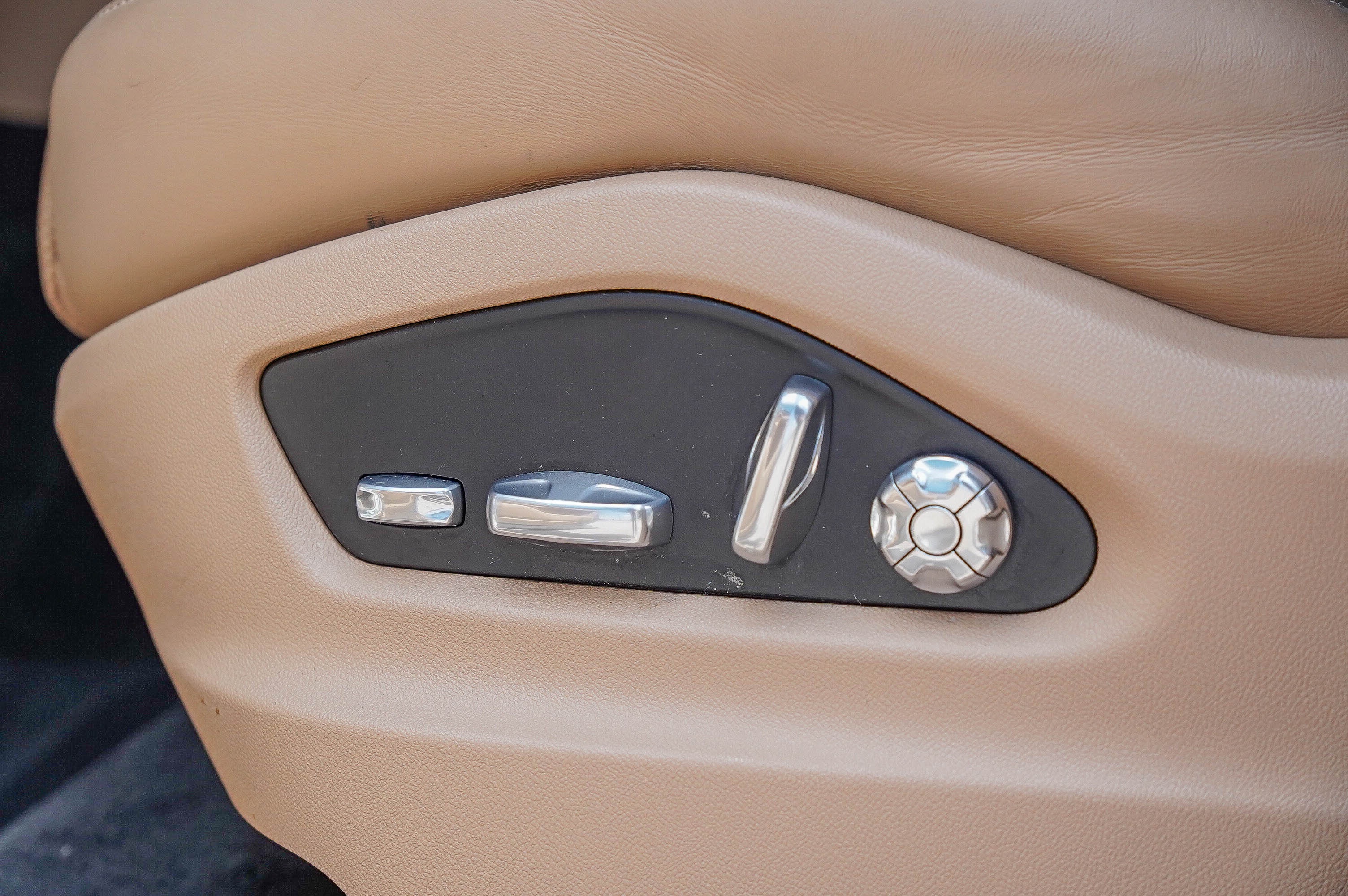 2021 Porsche Cayenne Base photo 27