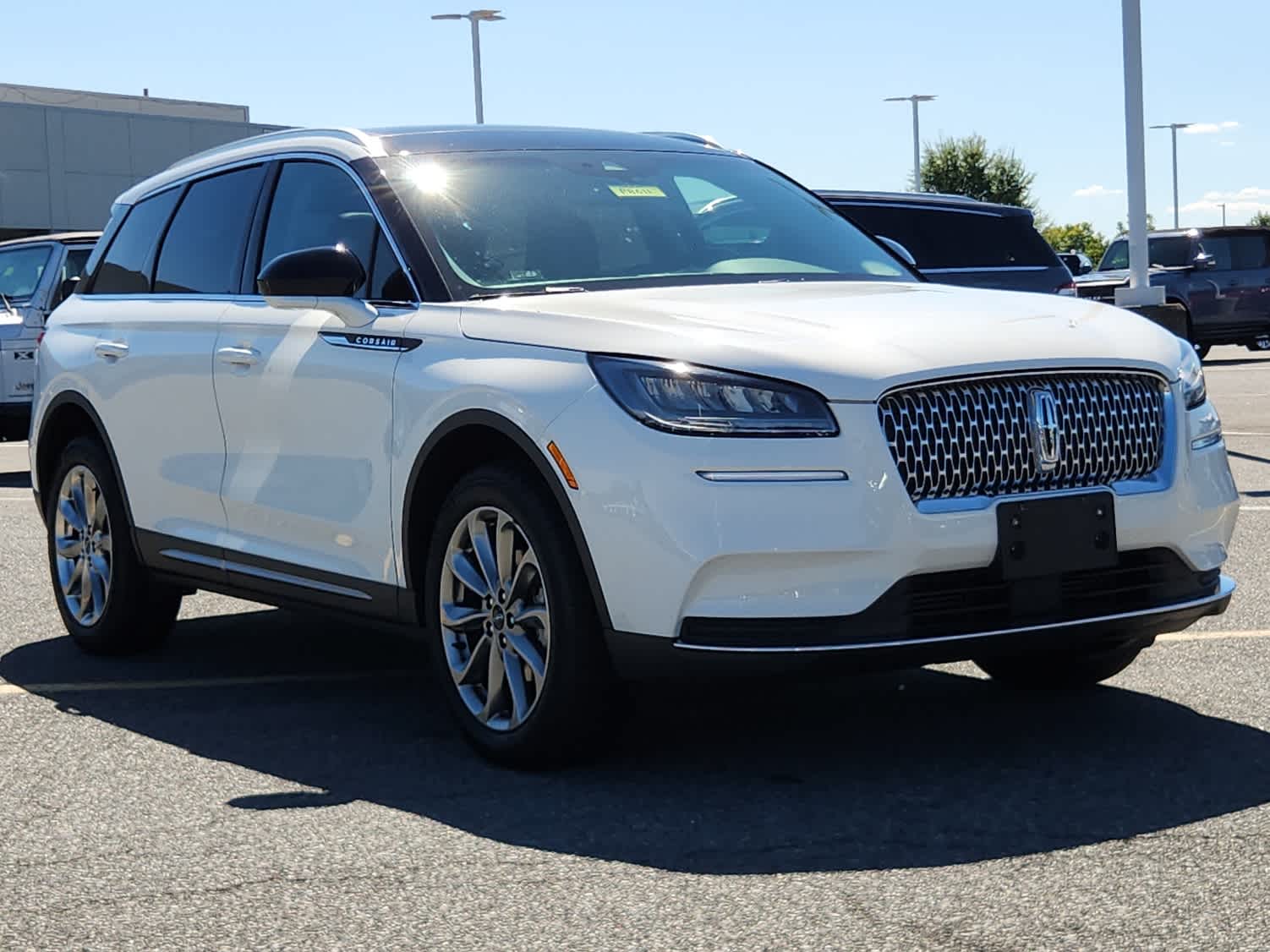 2021 Lincoln Corsair Standard photo 2