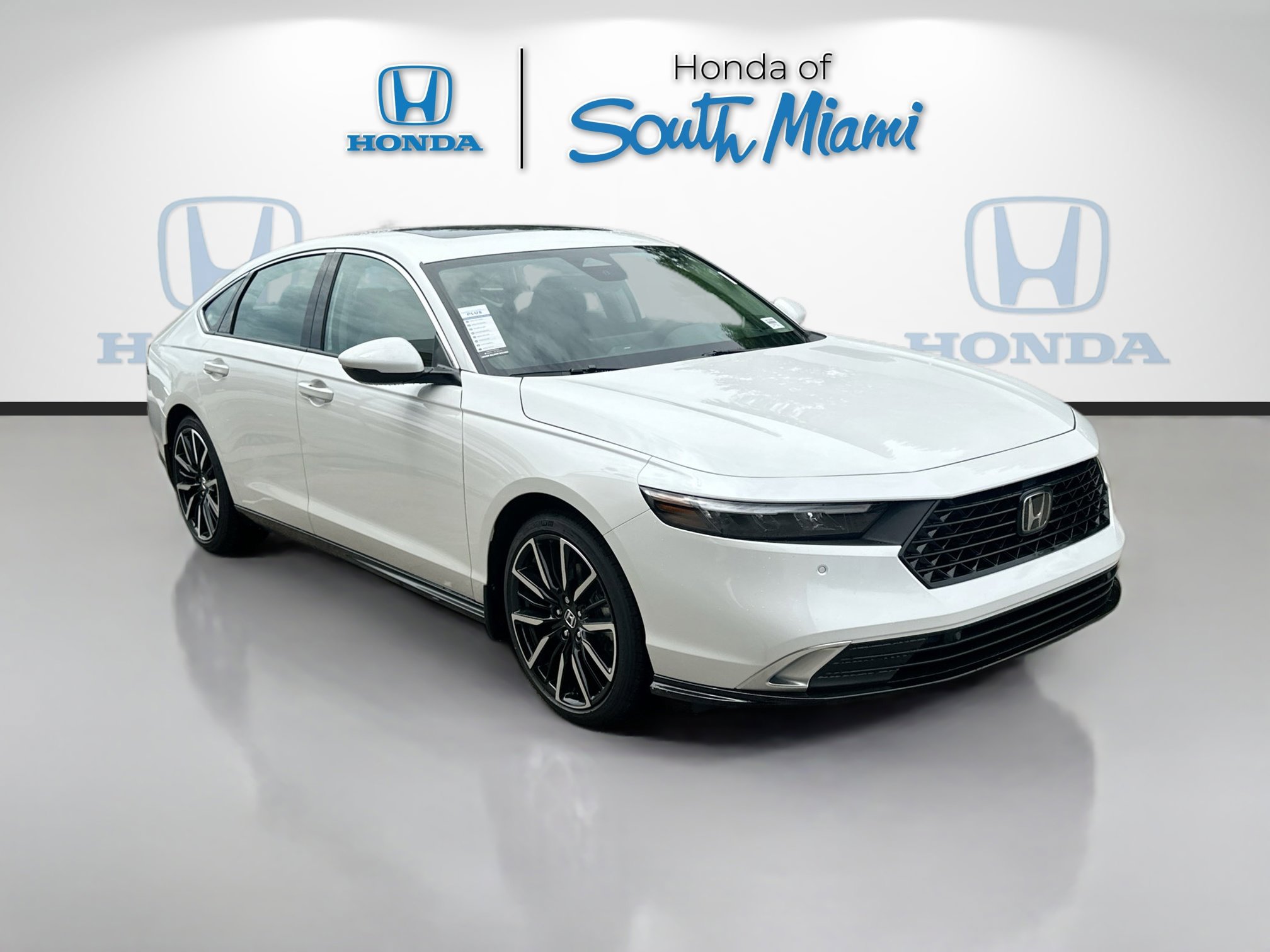 2025 Honda Accord Hybrid Touring's photo