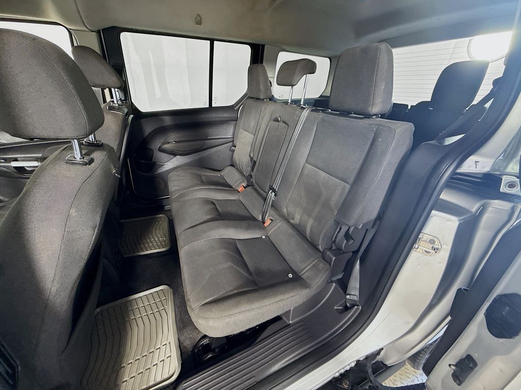 2015 Ford Transit Connect XLT photo 4
