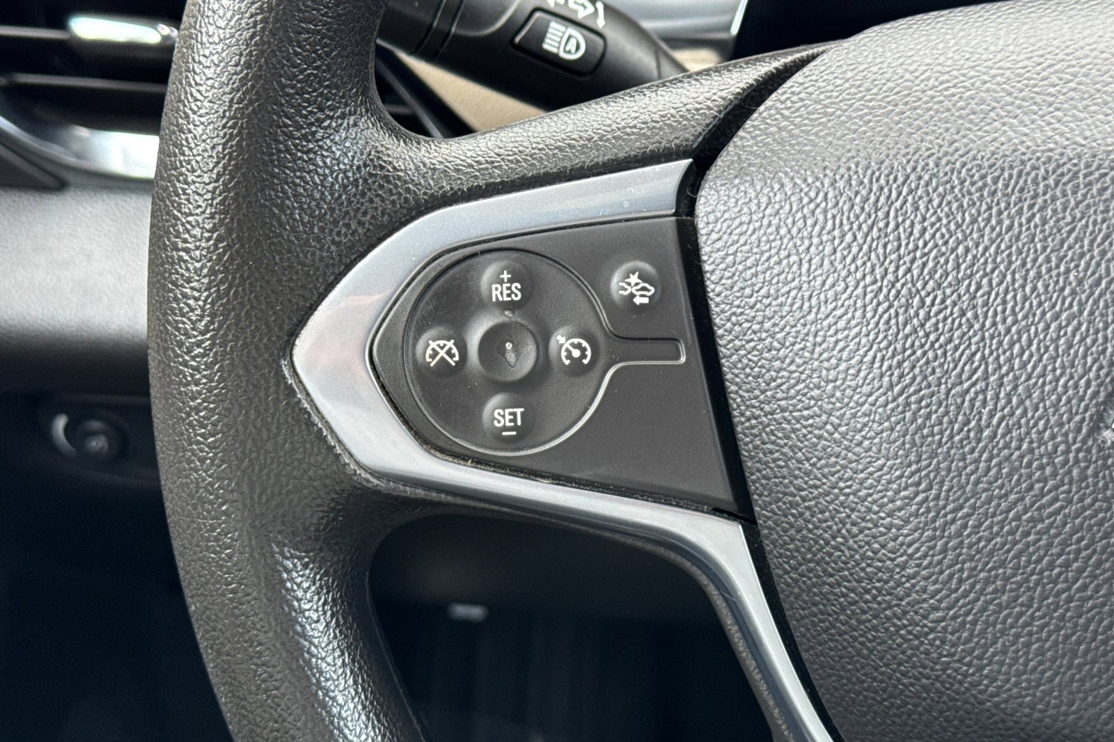 2023 Chevrolet Traverse LS photo 27