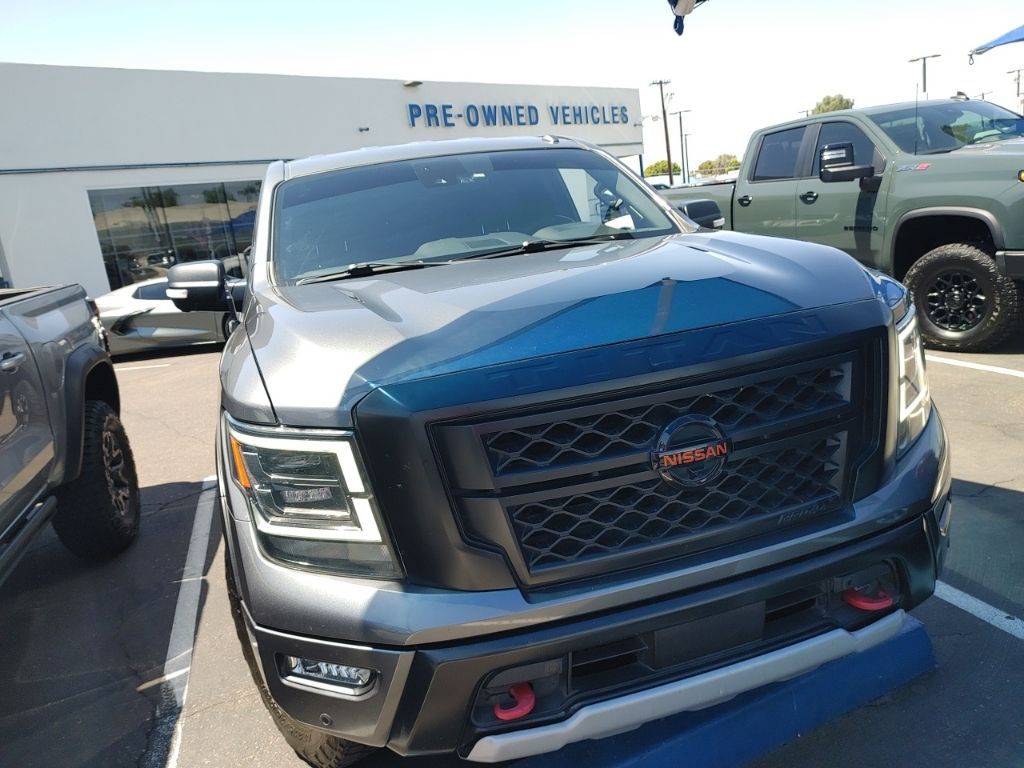 2020 Nissan Titan PRO-4X photo 10