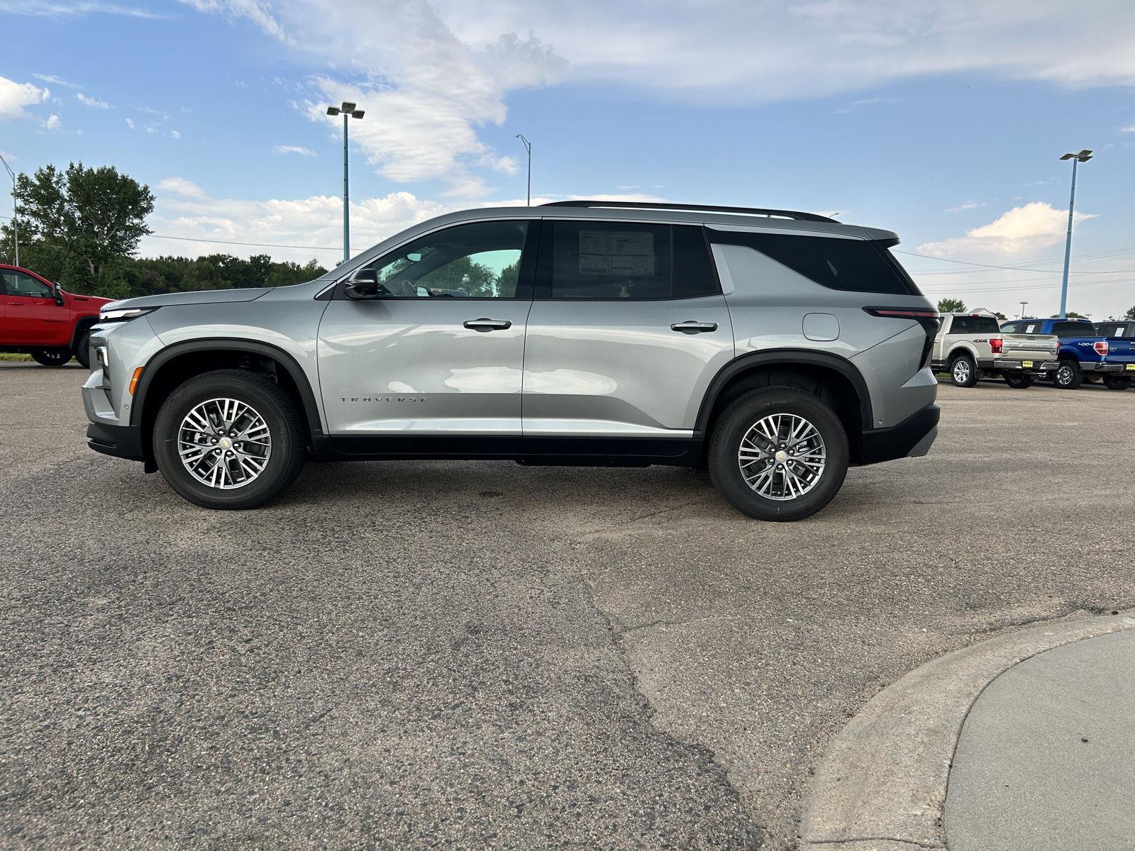 2026 Chevrolet Traverse photo 4
