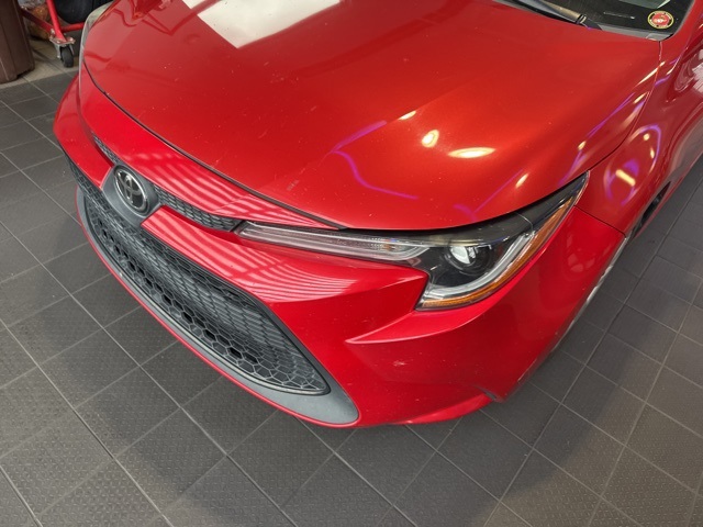 2021 Toyota Corolla LE photo 2