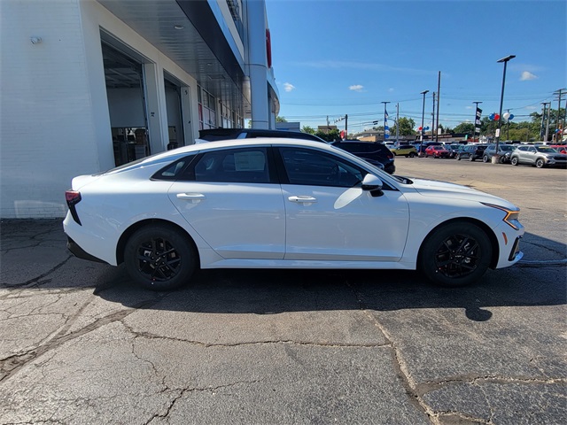 2026 Kia K5 LXS photo 3