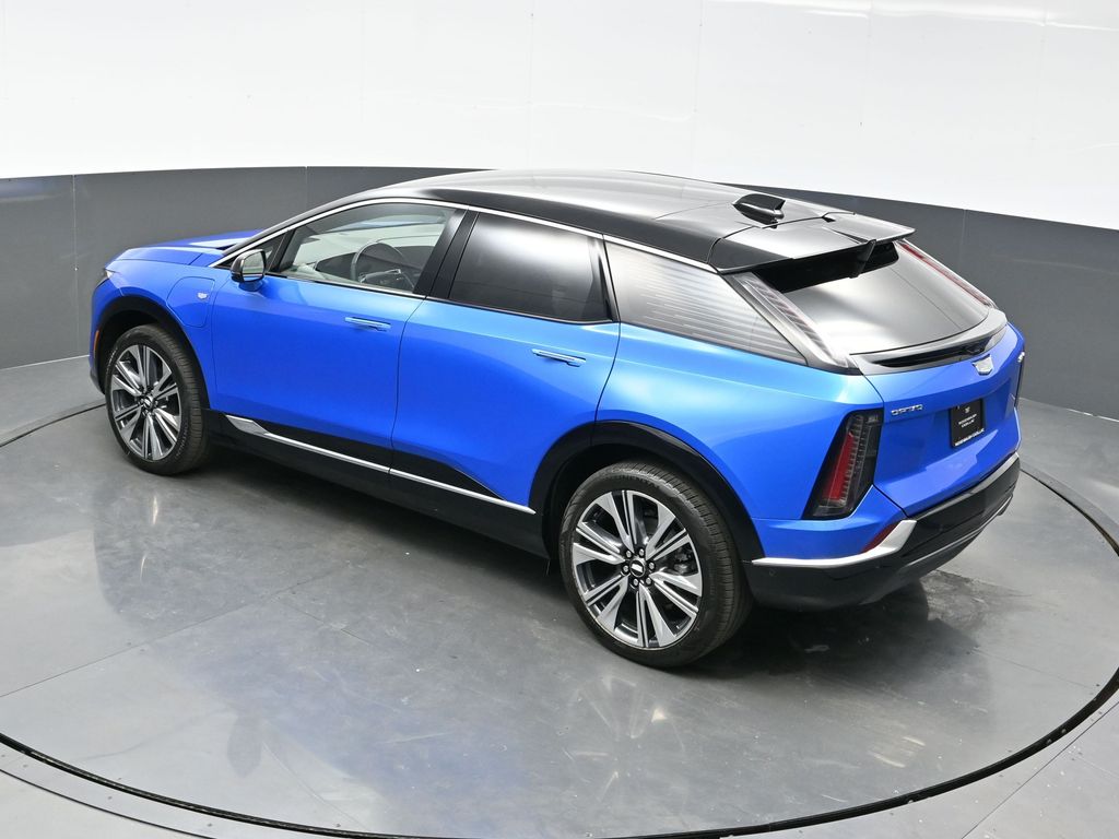2025 Cadillac Optiq Luxury photo 23