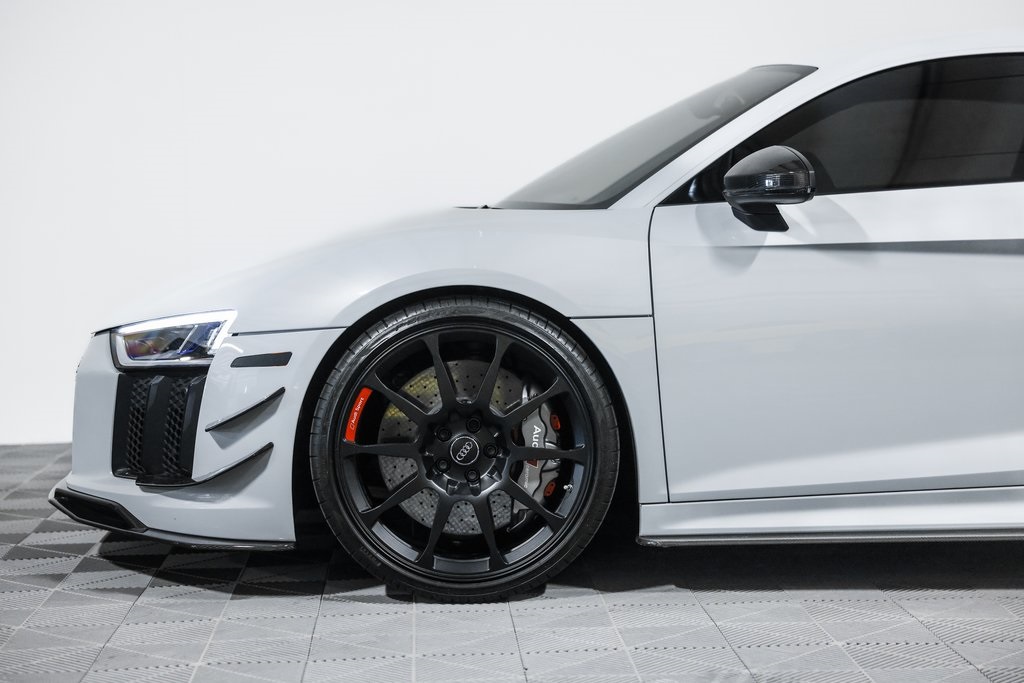 2018 Audi R8 5.2 Plus photo 13