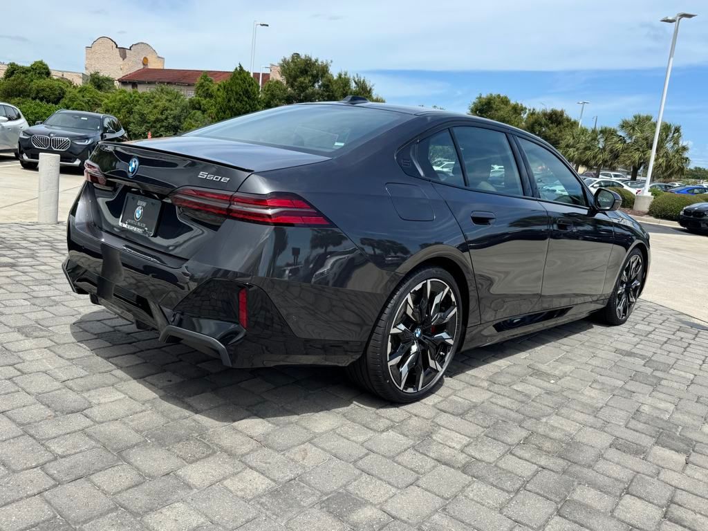 2026 Bmw 550e xDrive photo 9