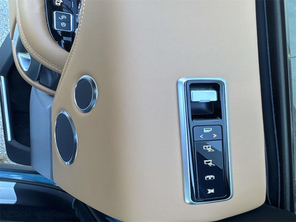 2021 Land Rover Range Rover photo 14