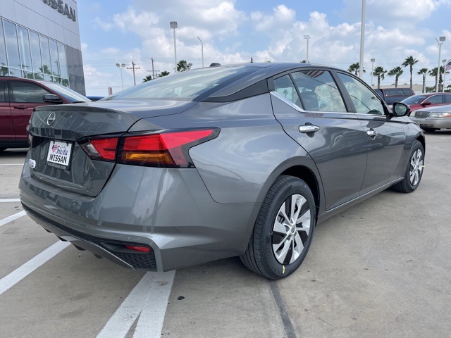 2025 Nissan Altima 2.5 S photo 4