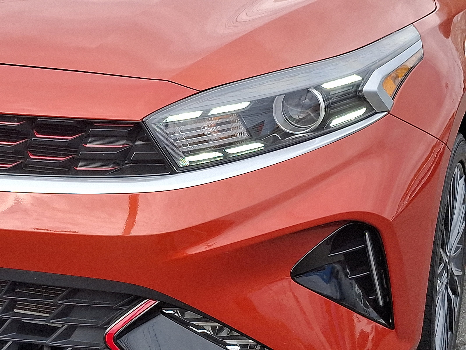 2023 Kia Forte GT-Line photo 8