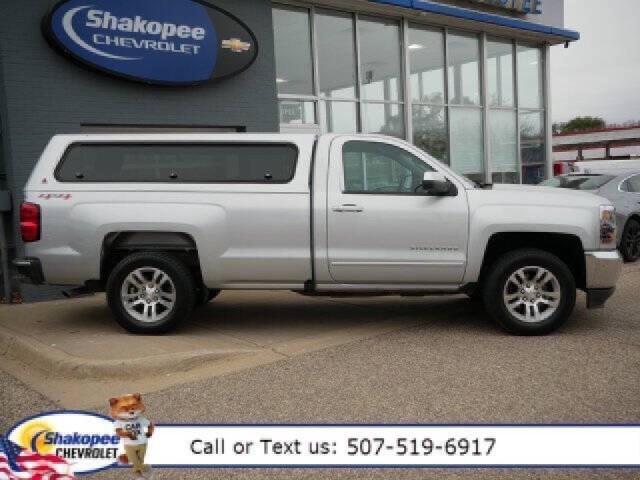 Used 2017 Chevrolet Silverado 1500 LT with VIN 1GCNKREC8HZ138450 for sale in Shakopee, Minnesota