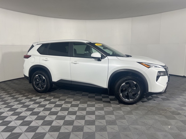 2025 Nissan Rogue SV photo 14