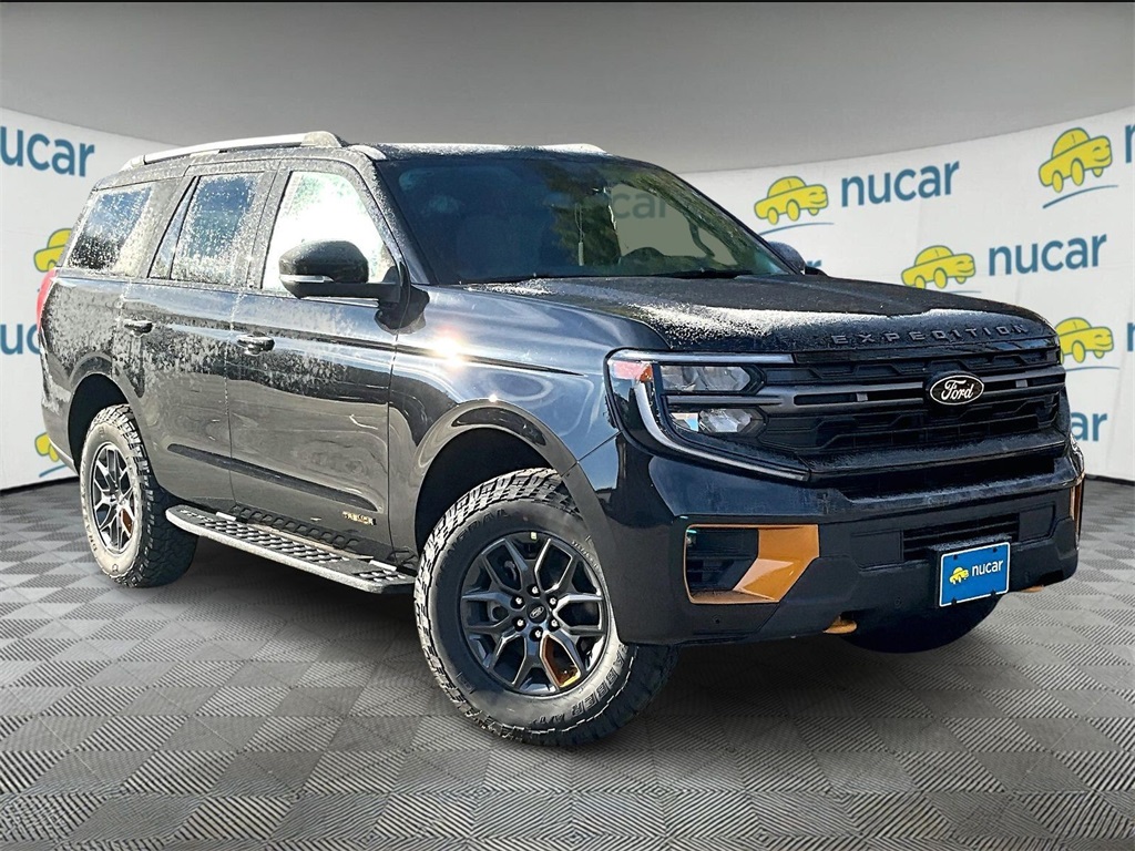 2025 Ford Expedition Tremor's photo
