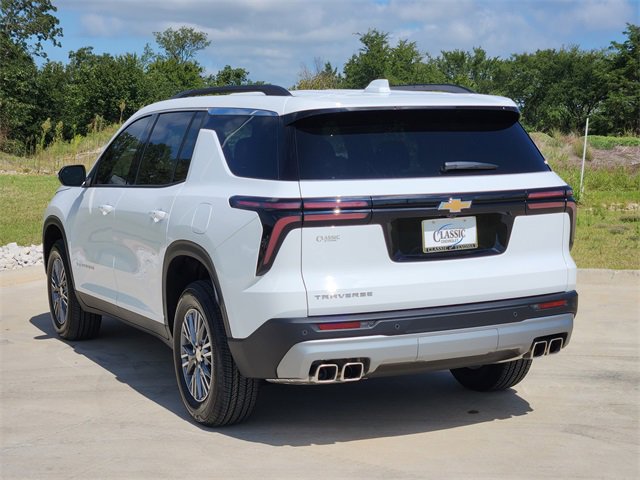 2026 Chevrolet Traverse photo 3