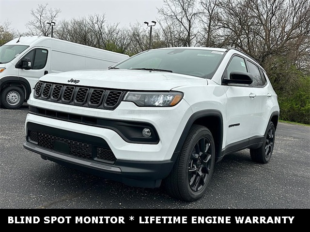2025 Jeep Compass Latitude photo 2