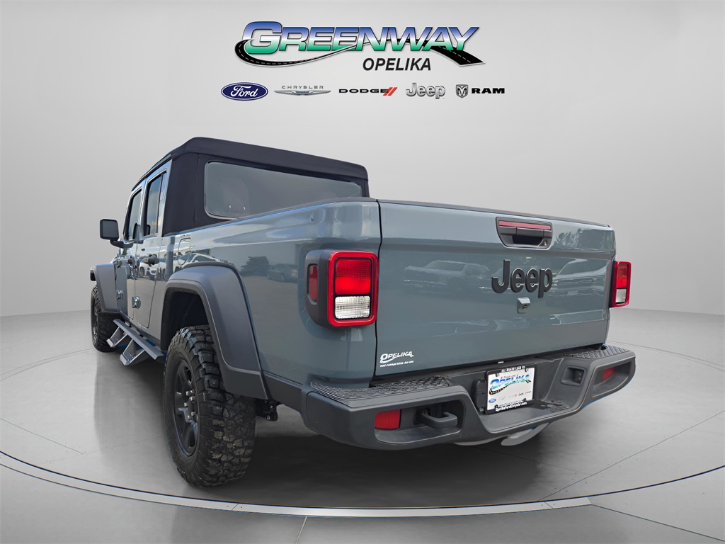 2024 Jeep Gladiator Sport photo 2
