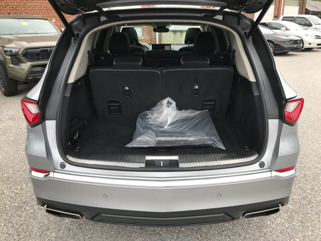 2023 Acura MDX SH-AWD Advance photo 24