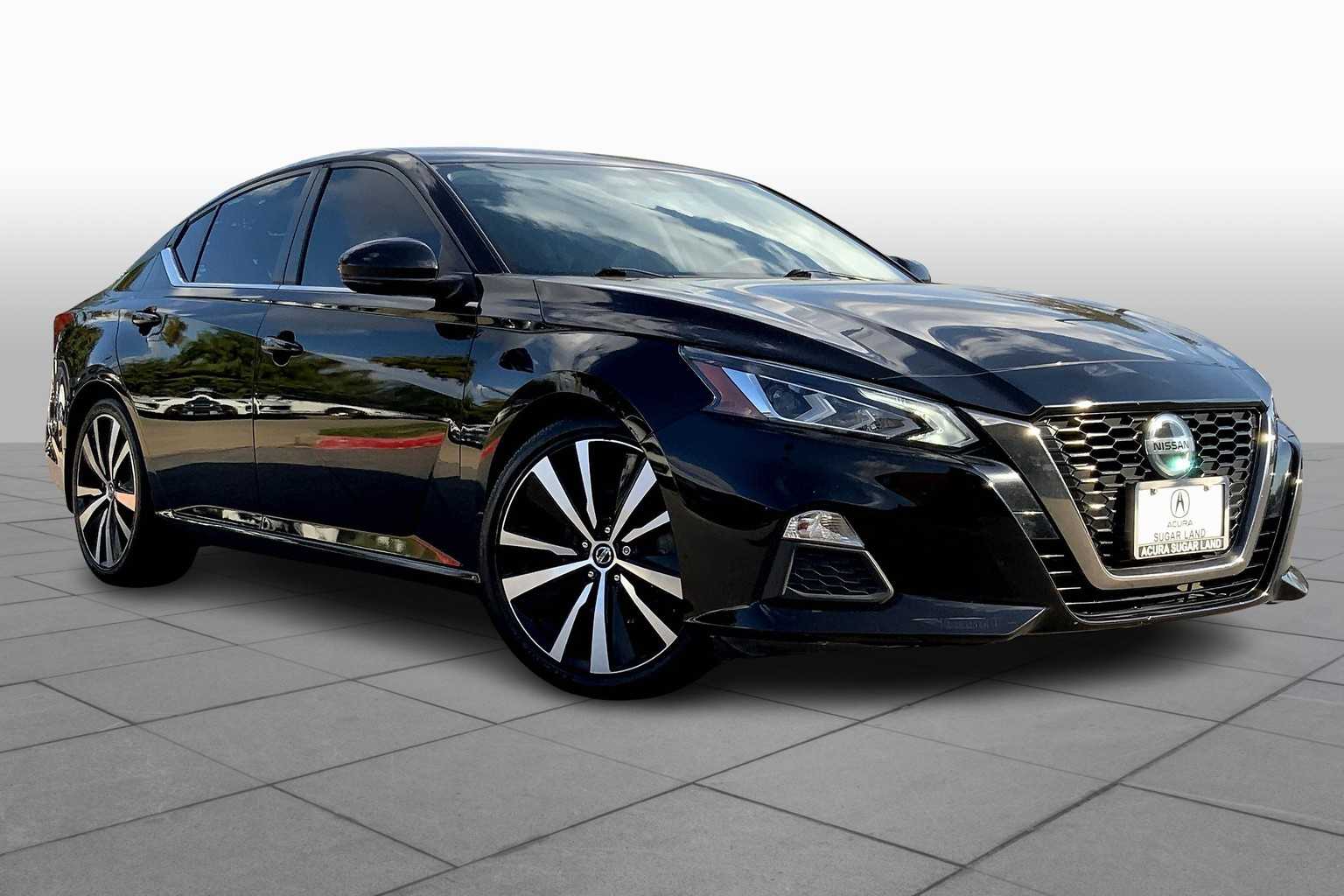 2019 Nissan Altima 2.5 SR photo 2