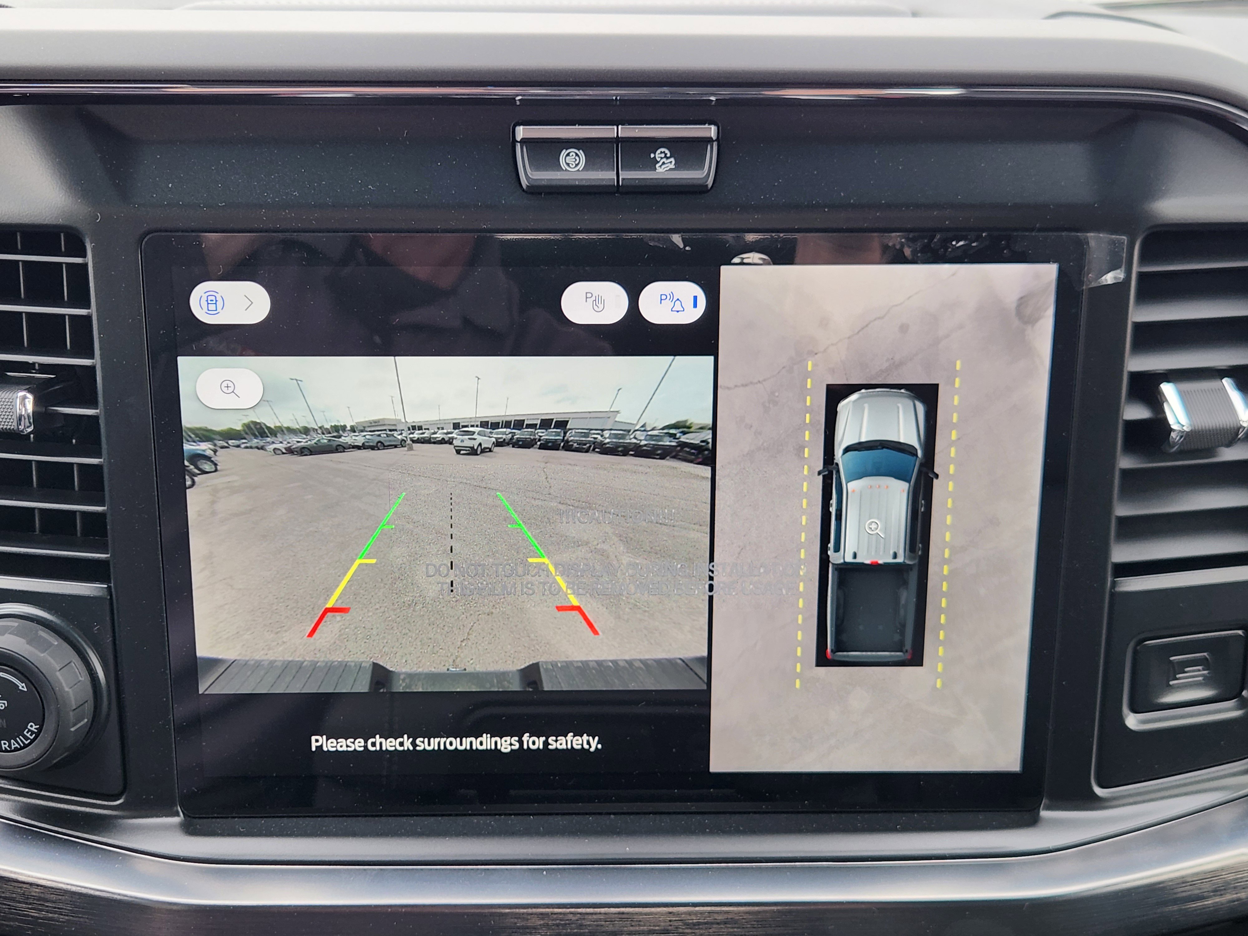 2025 Ford F-250 Lariat photo 3