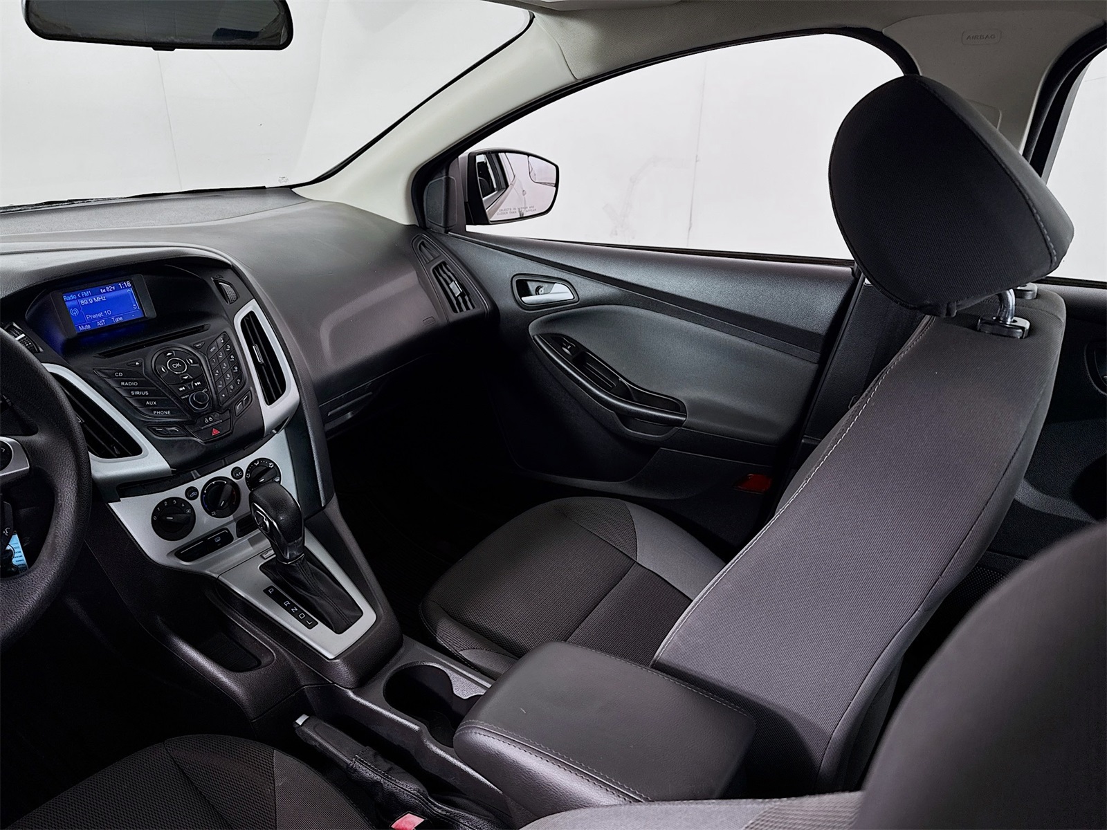 2013 Ford Focus SE photo 16