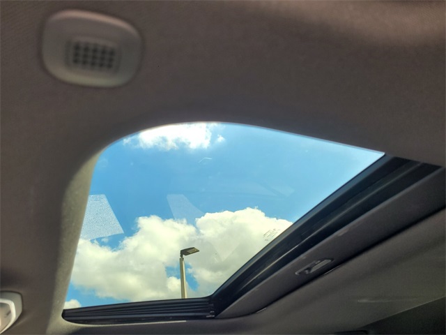 2025 Jeep Grand Cherokee Laredo X photo 3