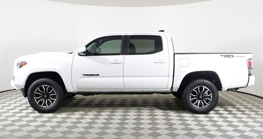 2022 Toyota Tacoma TRD Sport photo 3