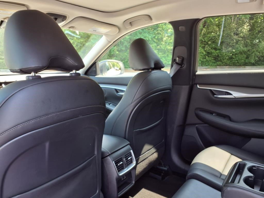 2022 Infiniti QX50 Luxe photo 20