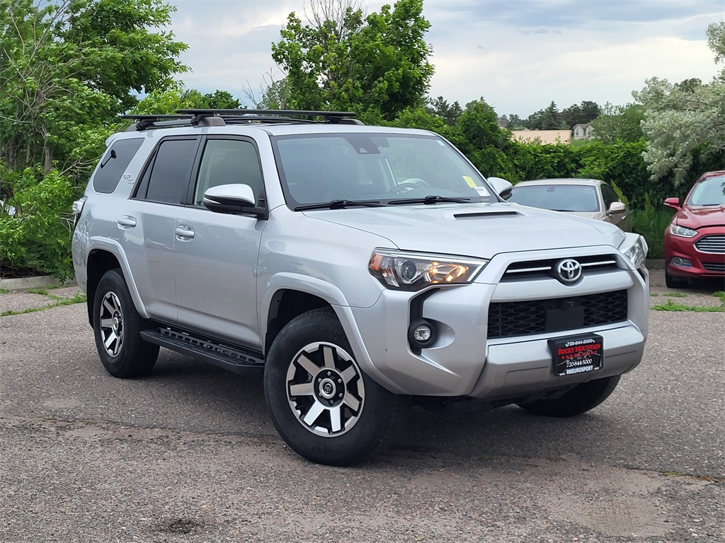 2022 Toyota 4Runner TRD Off-Road Premium photo 2
