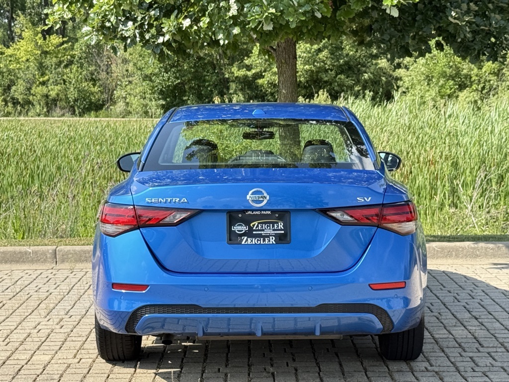 2022 Nissan Sentra SV photo 5