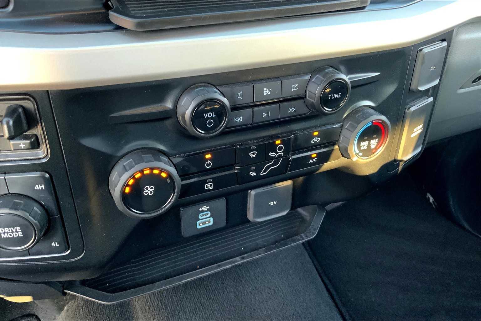 2024 Ford F-250 XLT photo 30