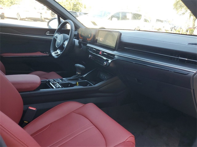 2025 Kia K5 GT-Line photo 30