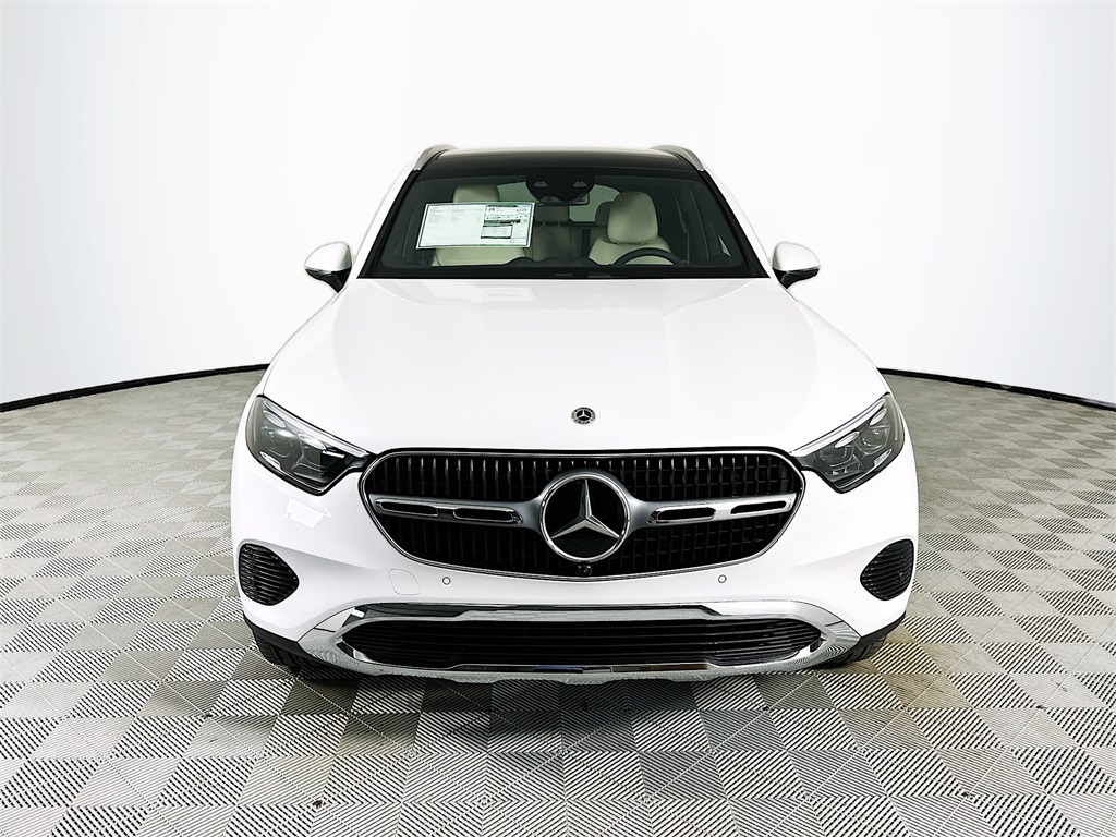 2026 Mercedes Benz GLC 300 4MATIC photo 2
