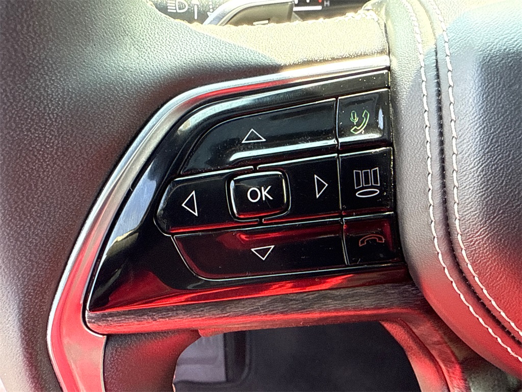 2023 Jeep Grand Cherokee Overland photo 22