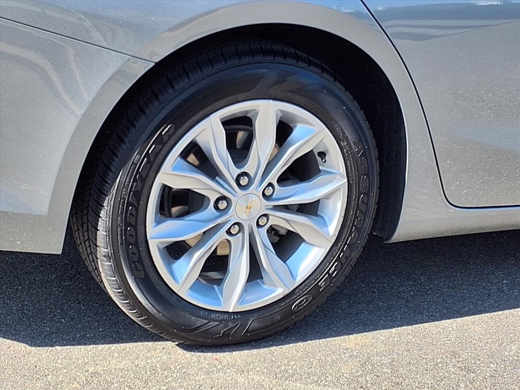 2023 Chevrolet Malibu 1LT photo 12