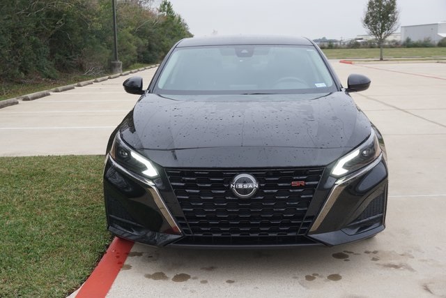 2024 Nissan Altima 2.5 SR photo 2