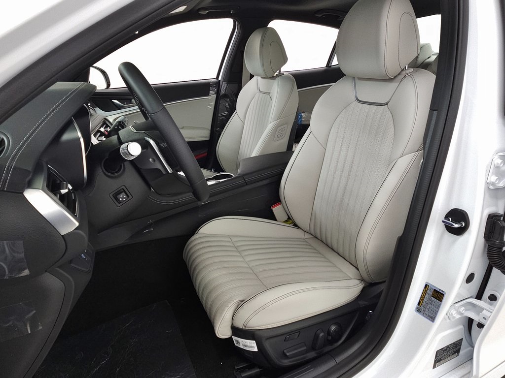 2025 Genesis G70 3.3T Sport Advanced photo 10