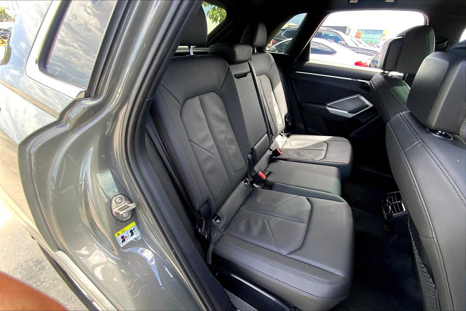 2021 Audi Q3 S line Premium photo 19