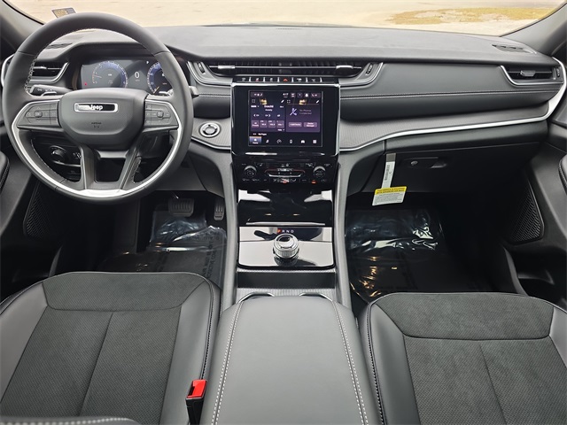 2025 Jeep Grand Cherokee Altitude X photo 3