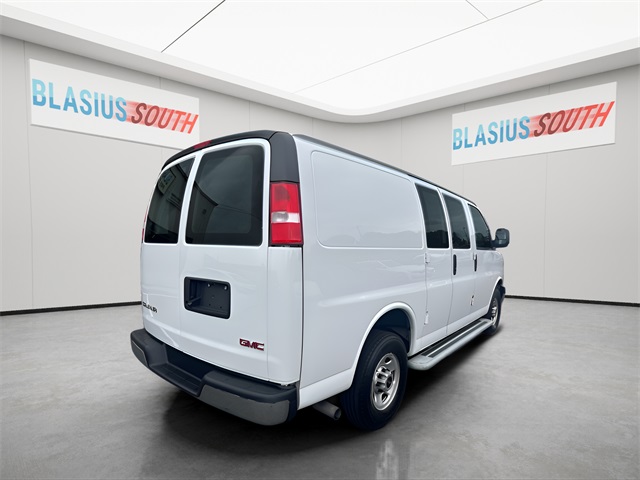 2023 Gmc Savana 2500 Cargo photo 3