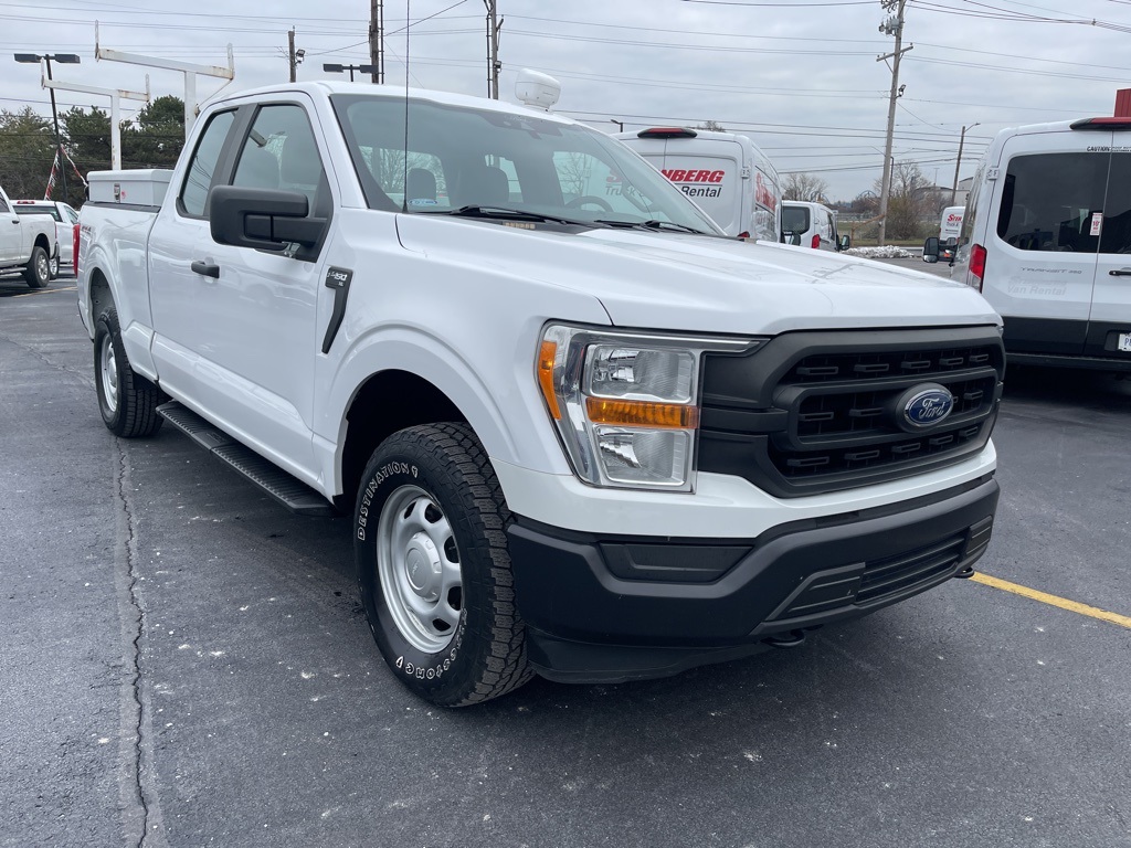 2021 Ford F-150 XL's photo