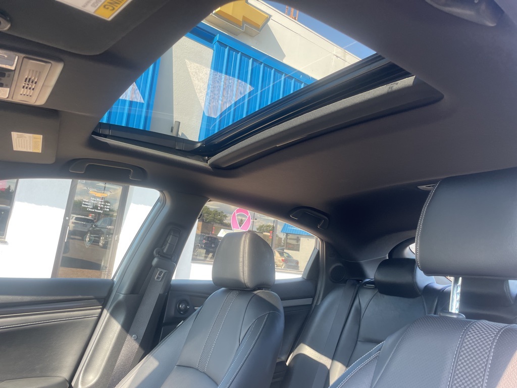 2021 Honda Civic Sport Touring photo 17