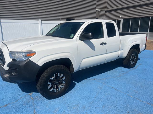 2021 Toyota Tacoma SR photo 2