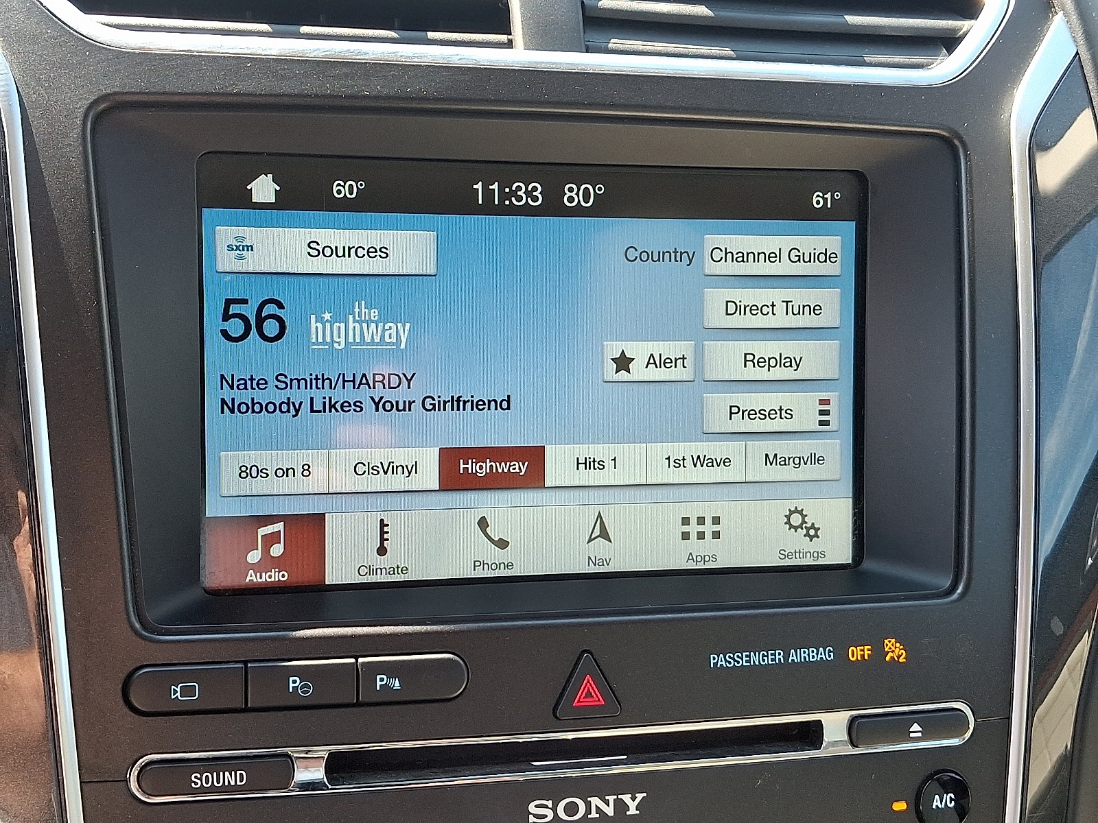 2018 Ford Explorer Platinum photo 17