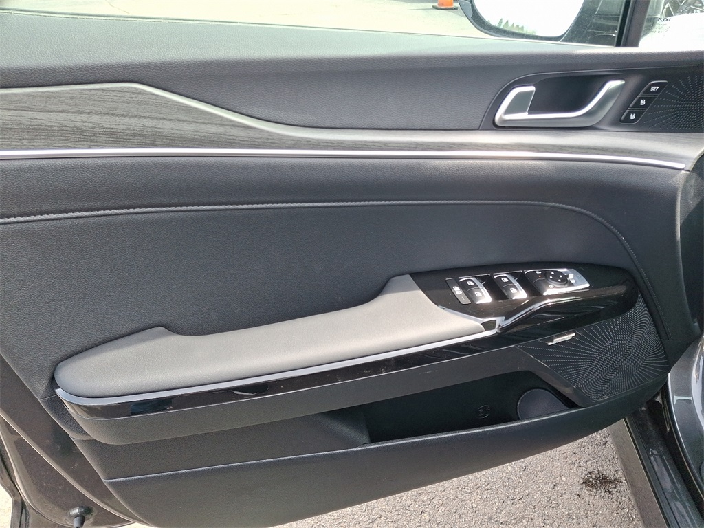2025 Kia K5 EX photo 10
