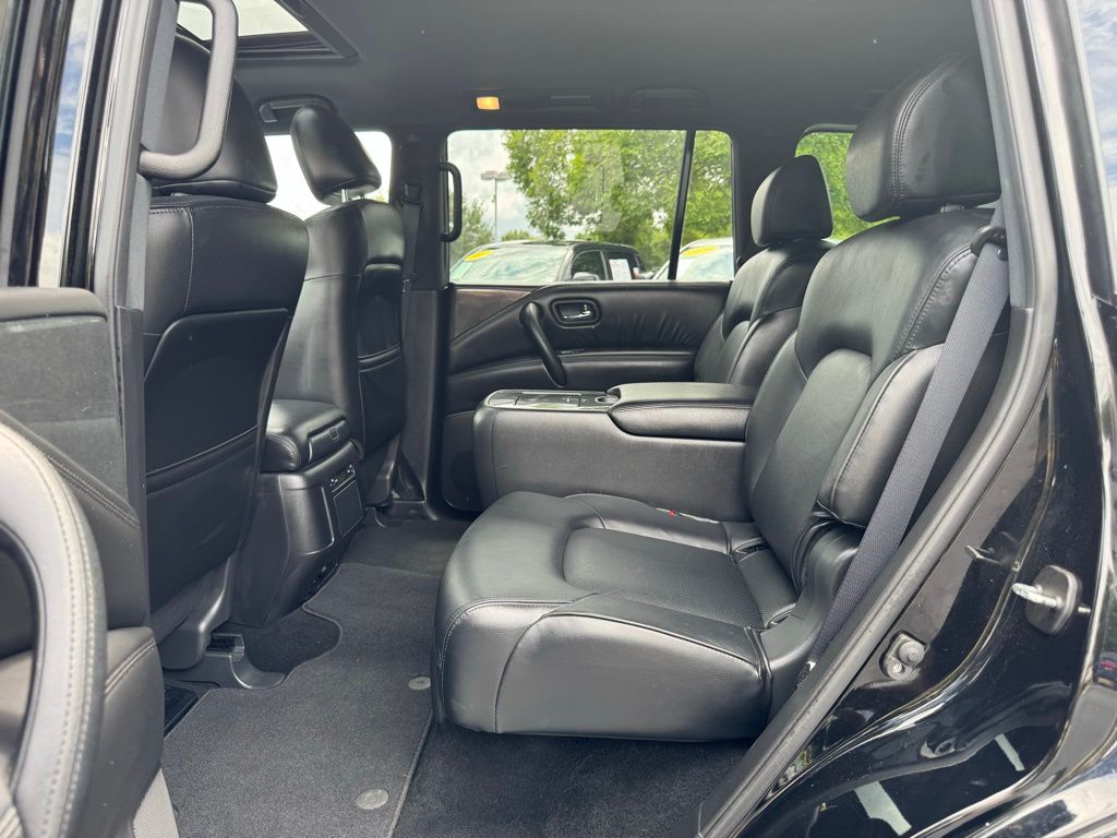 2023 Nissan Armada SL photo 10