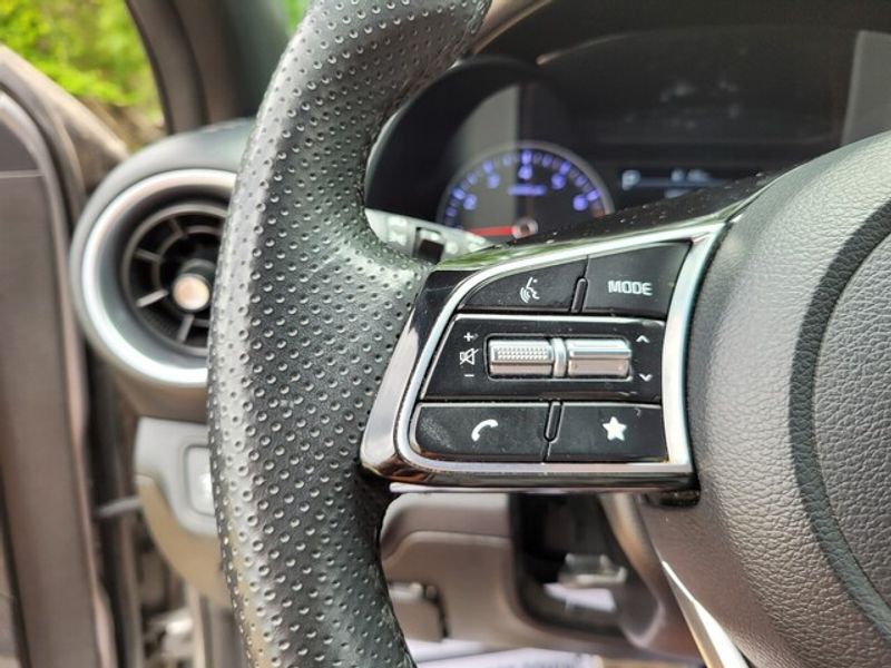 2023 Kia Forte GT-Line photo 18