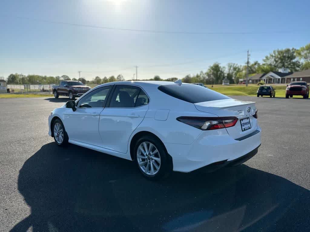 2023 Toyota Camry LE photo 5