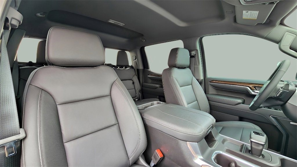 2024 Chevrolet Silverado 1500 RST photo 22