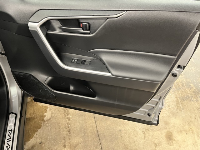 2024 Toyota RAV4 LE photo 18